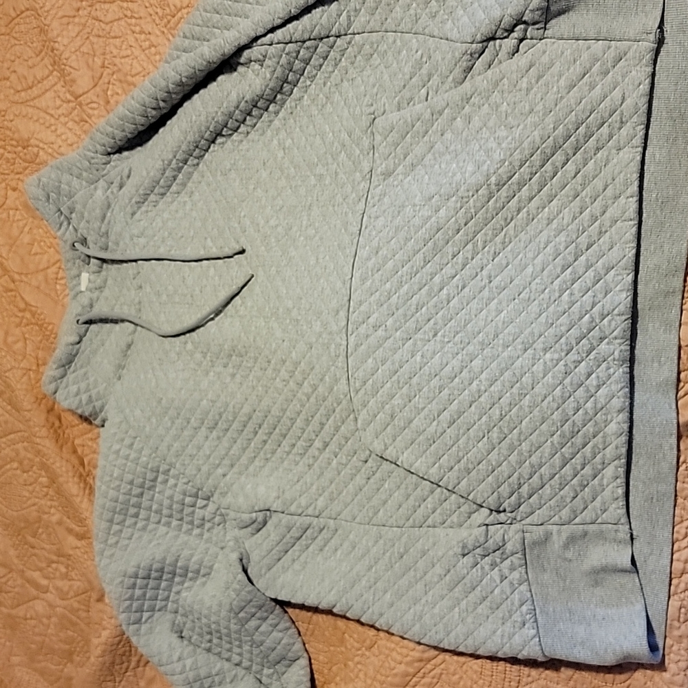 5/20 Quilted cowlneck pullover